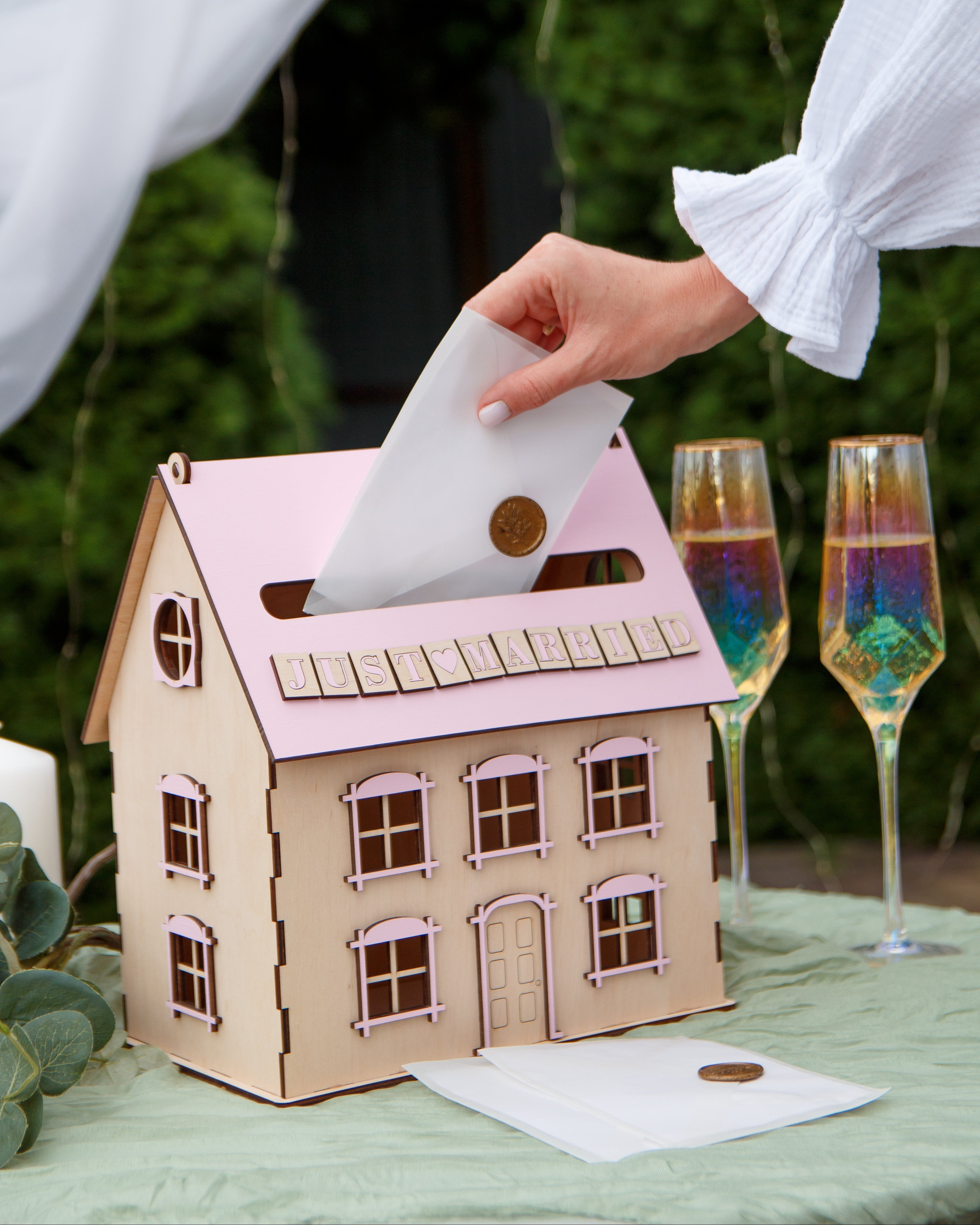 Wedding card box for envelopes with house design