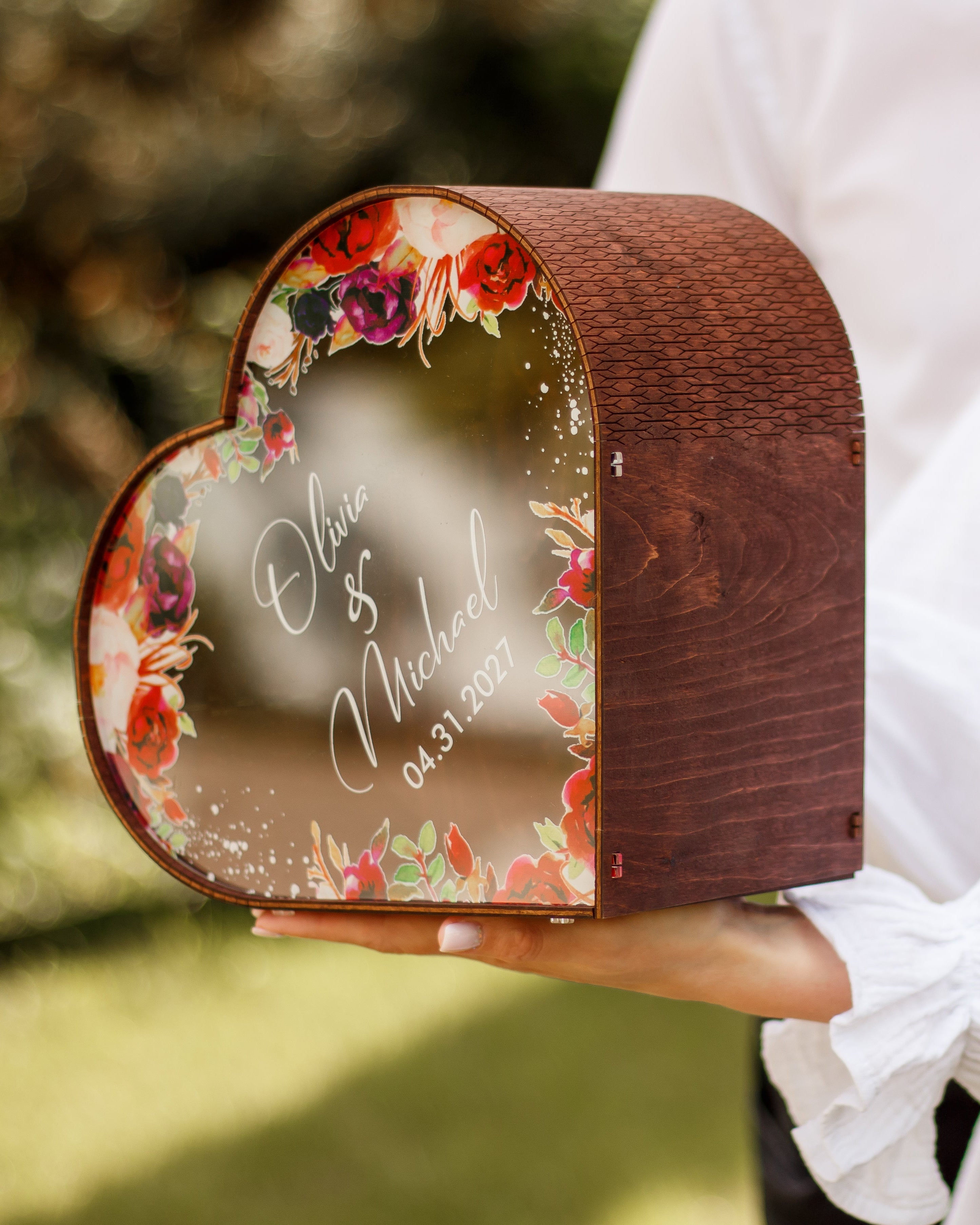 Custom wedding envelope box in heart shape