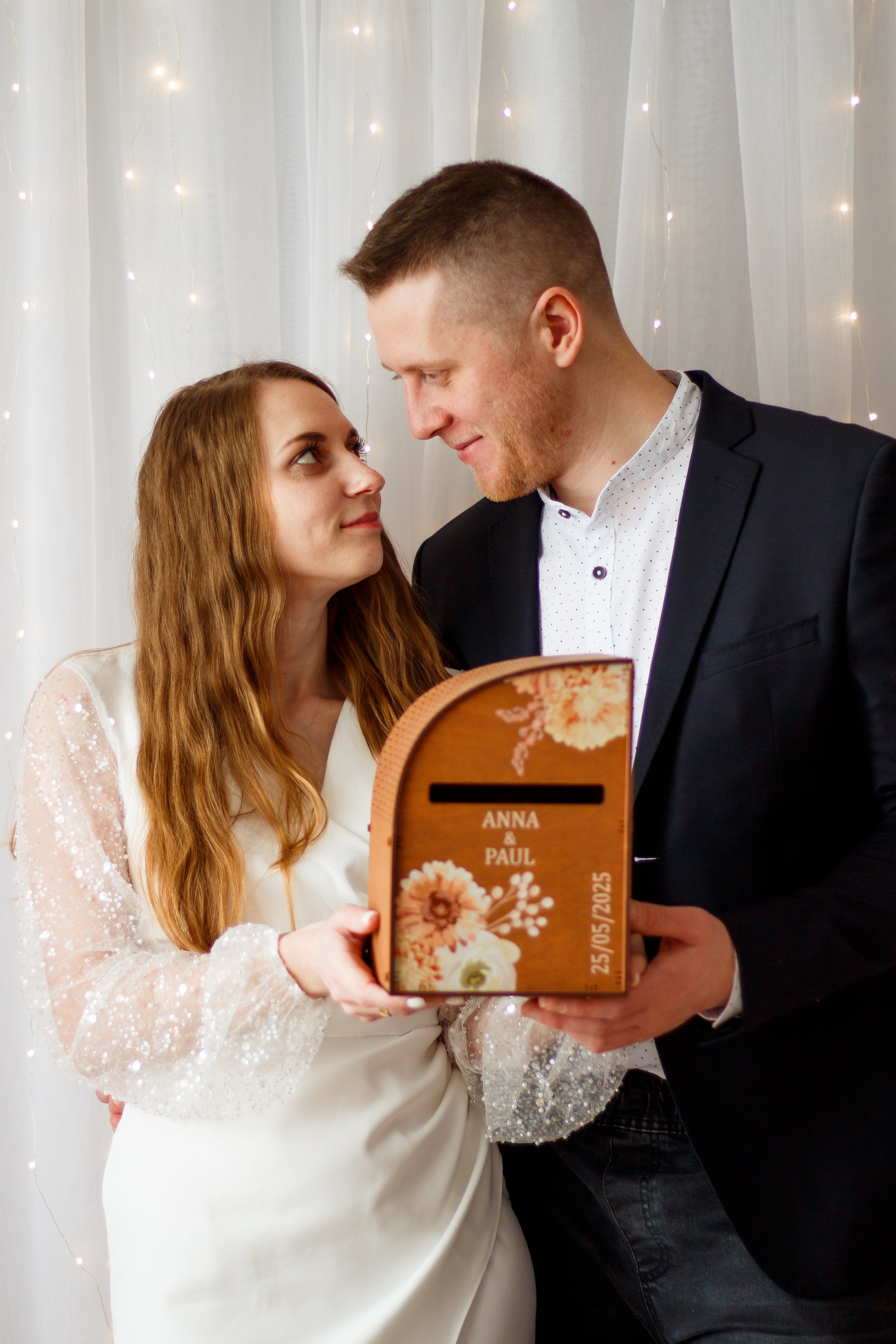 Elegant rustic wedding card box with floral design